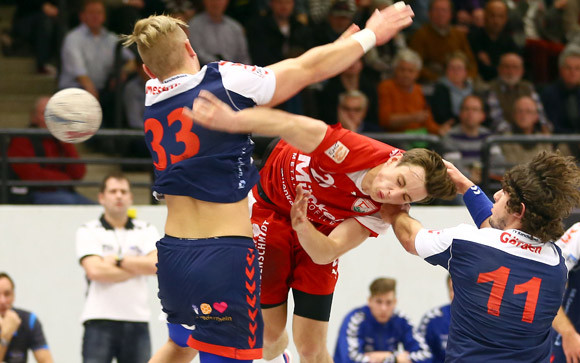 Julian Schneider beim ersten Tor der Partie. (Foto: Horst Schaumann)